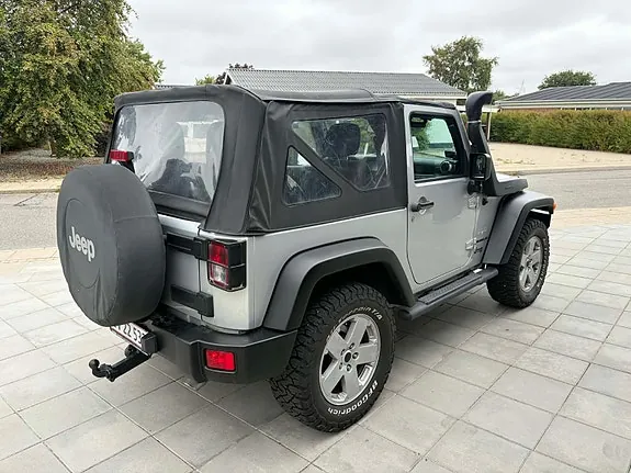 Jeep Wrangler 2012 photo 3