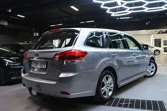 Subaru Legacy 2010 photo 5