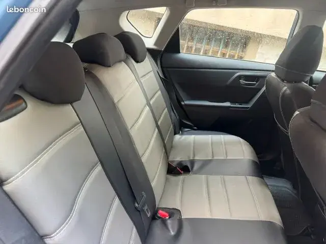 Toyota Auris 2015 photo 5