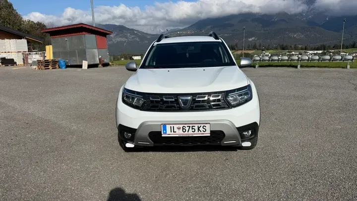 Dacia Duster 2022 photo 2