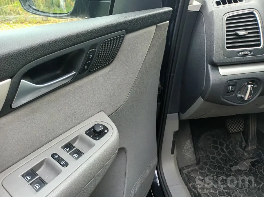 Seat Alhambra 2012 photo 5