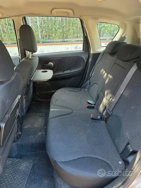 Nissan Note 2007 photo 4