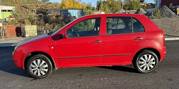 Skoda Fabia 2004 photo 2