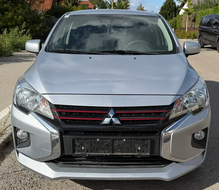 Mitsubishi Space Star 2021 photo 2