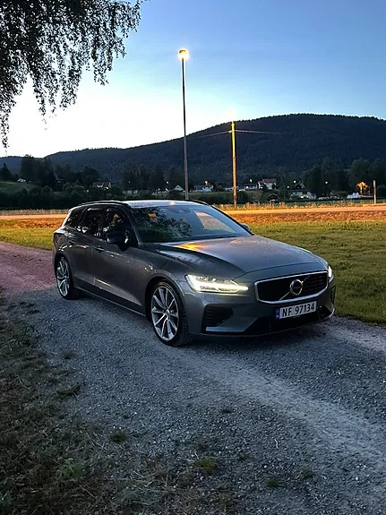 Volvo V60 2020 photo 2
