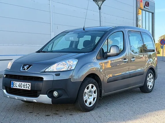 Peugeot Partner Tepee 2011 photo 2