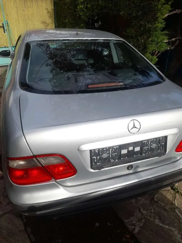 Mercedes-Benz Clk-Class 1998 photo 3