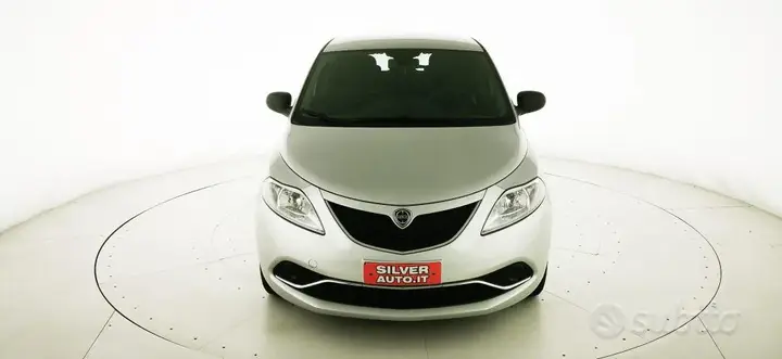 Lancia Ypsilon 2016 photo 2