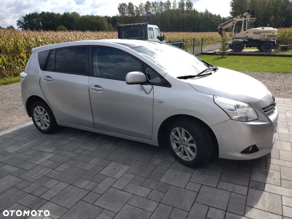 Toyota Verso 2012 photo 3