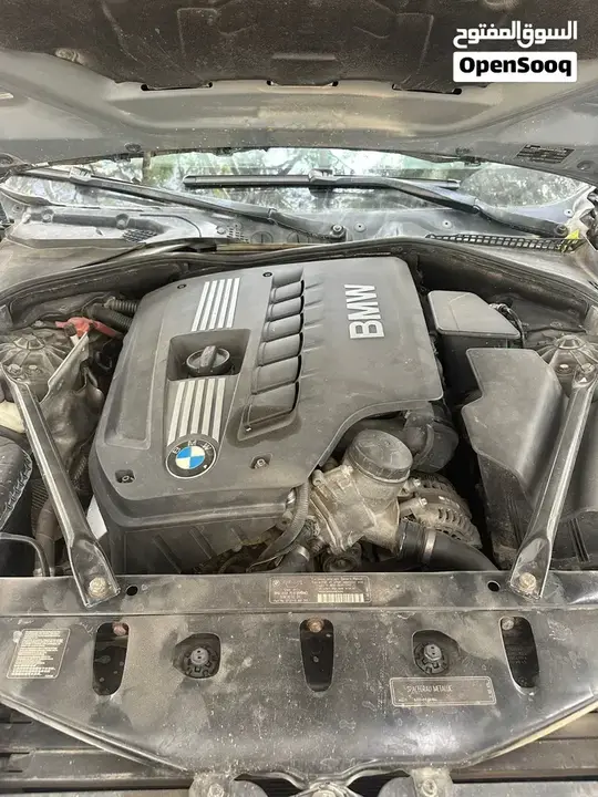 BMW 5 Series 2012 photo 2