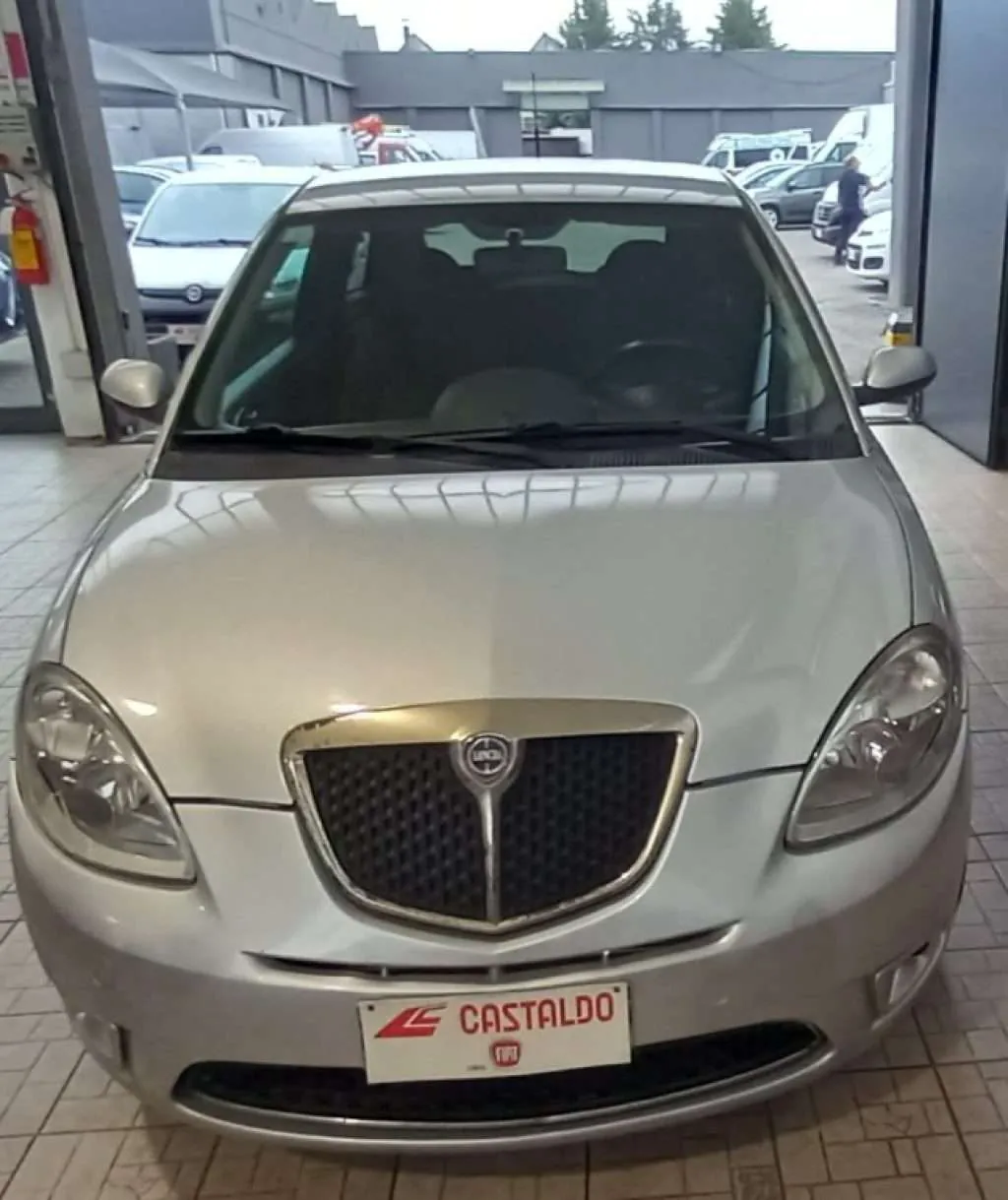 Lancia Ypsilon