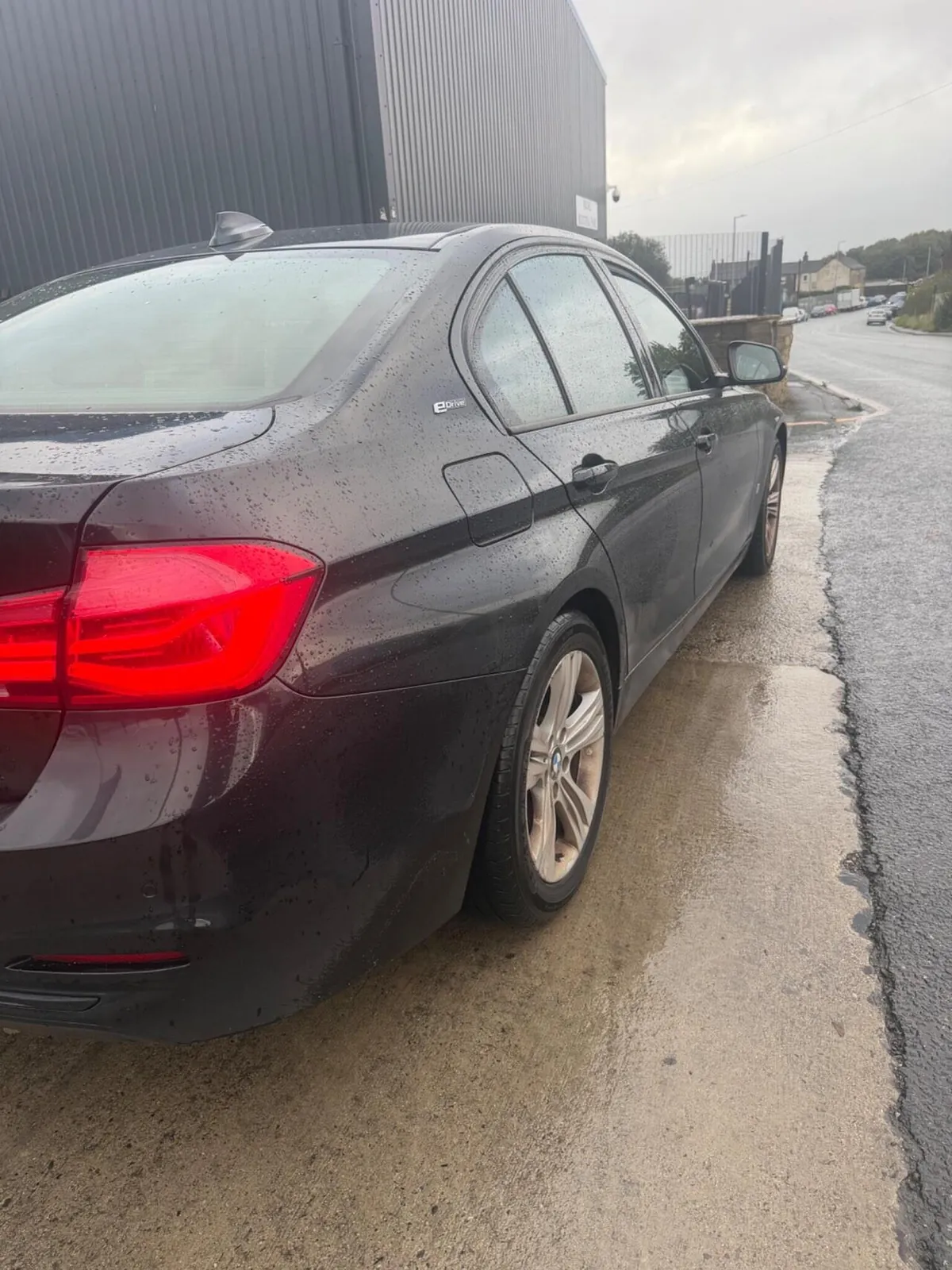 BMW 3 Series 2017 photo 2