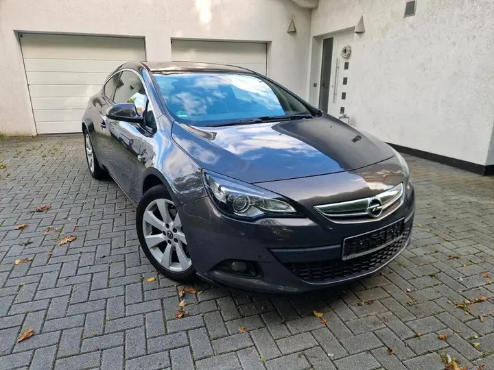 Opel Astra Gtc