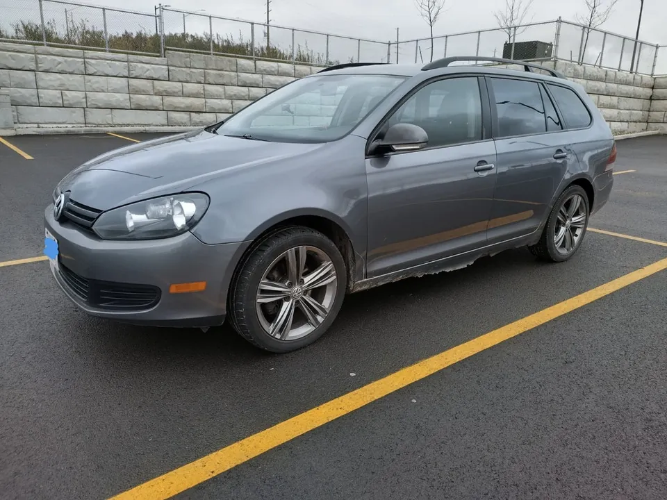Volkswagen Golf 2011 photo 2