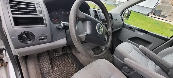 Volkswagen Caravelle 2006 photo 2