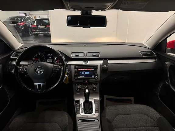 Volkswagen Passat 2012 photo 5