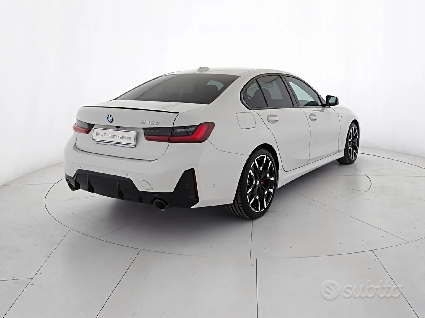 BMW 3 Series 2023 photo 2