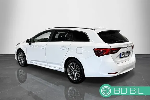 Toyota Avensis 2017 photo 2