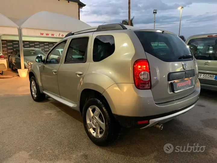 Dacia Duster 2011 photo 3
