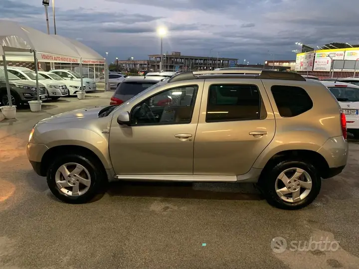Dacia Duster 2011 photo 2