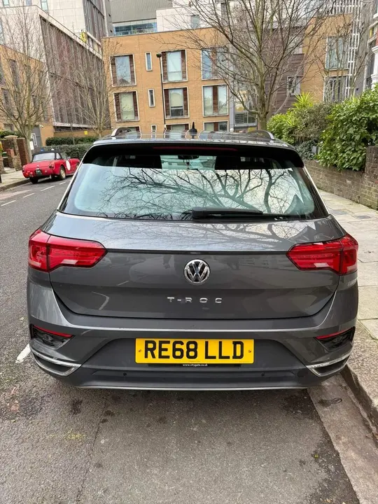 Volkswagen T-Roc 2018 photo 2