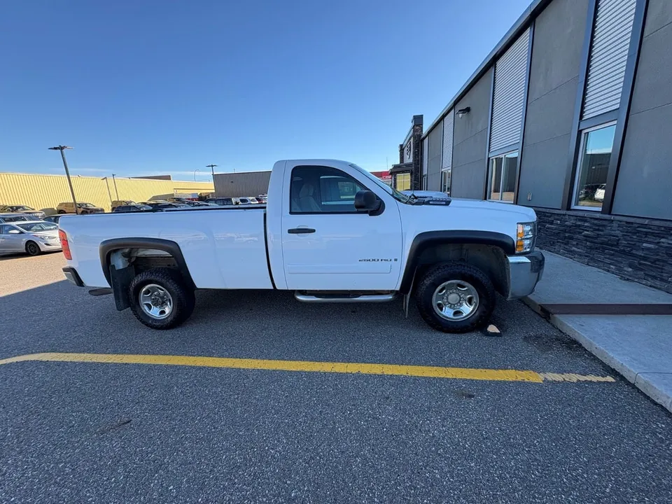 Chevrolet Silverado 2500 2007 photo 2