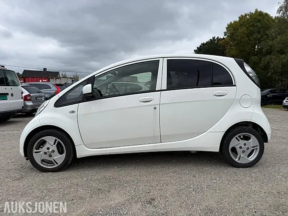 Mitsubishi I-Miev 2015 photo 3