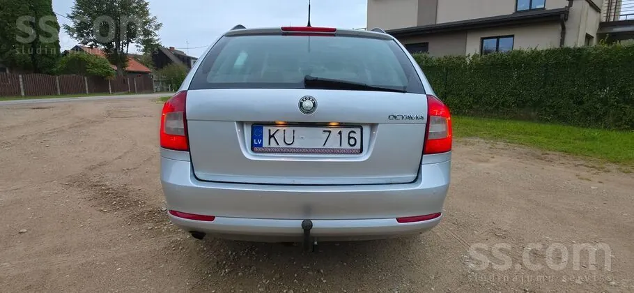 Skoda Octavia 2010 photo 4