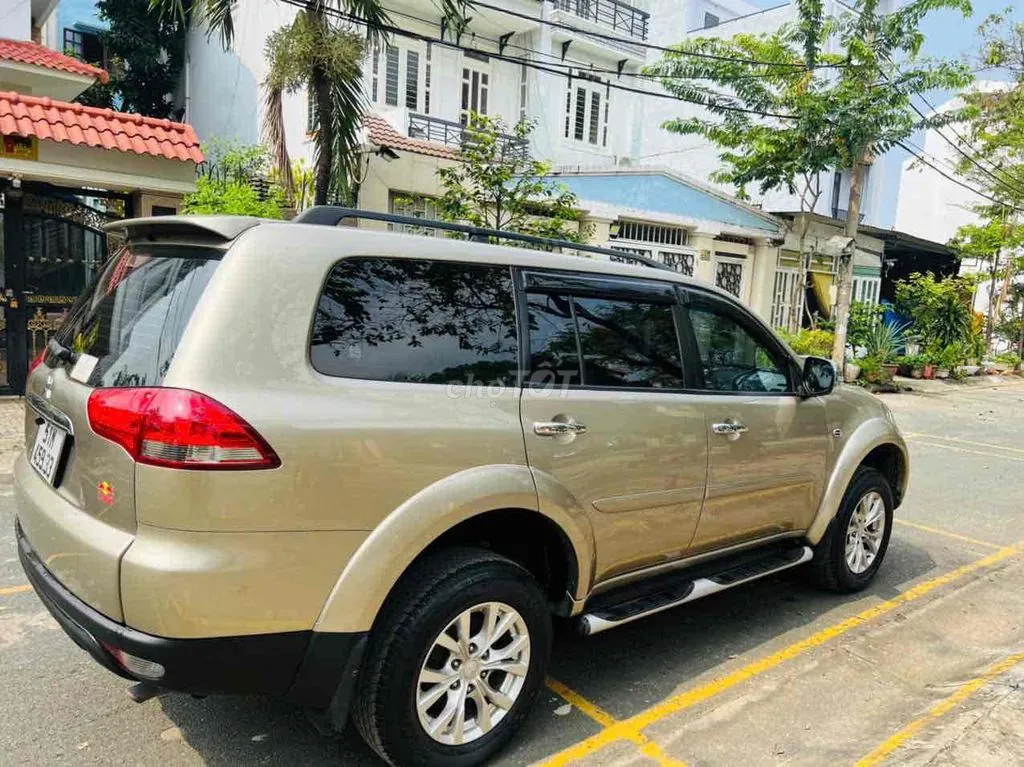 Mitsubishi Pajero Sport 2015 photo 3