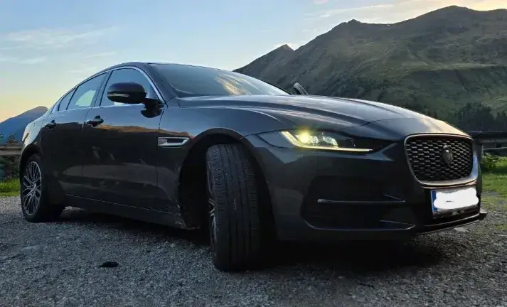 Jaguar Xe