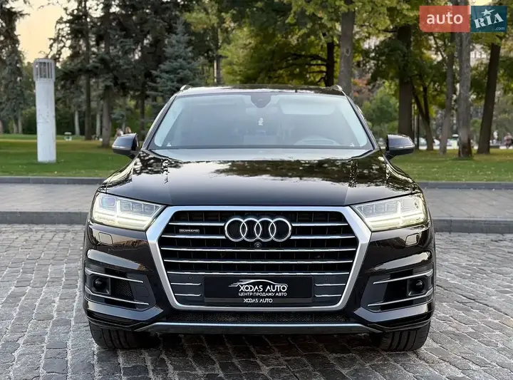 Audi Q7 2016 photo 4