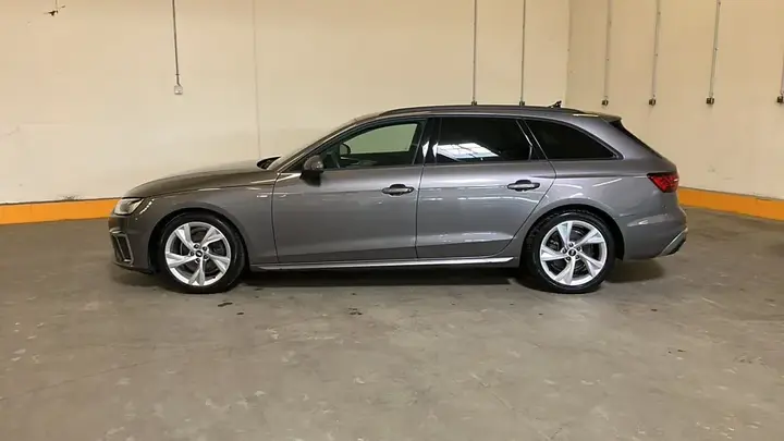 Audi A4 2021 photo 3