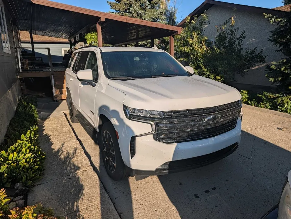 Chevrolet Tahoe 2021 photo 2