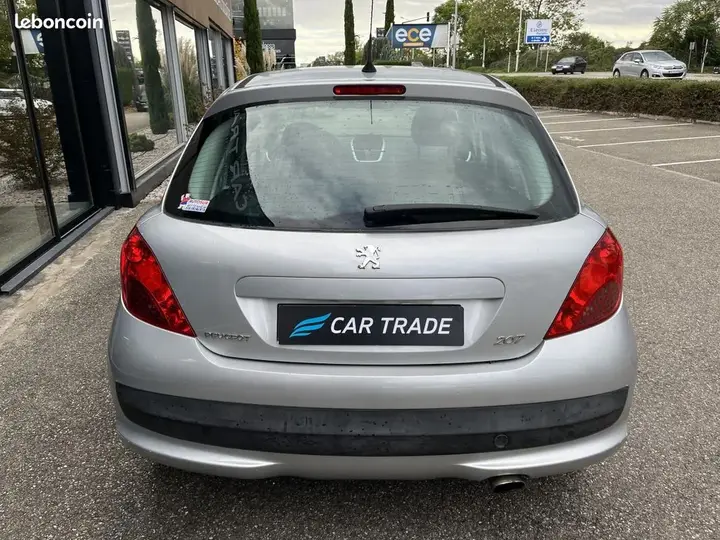 Peugeot 207 2008 photo 4