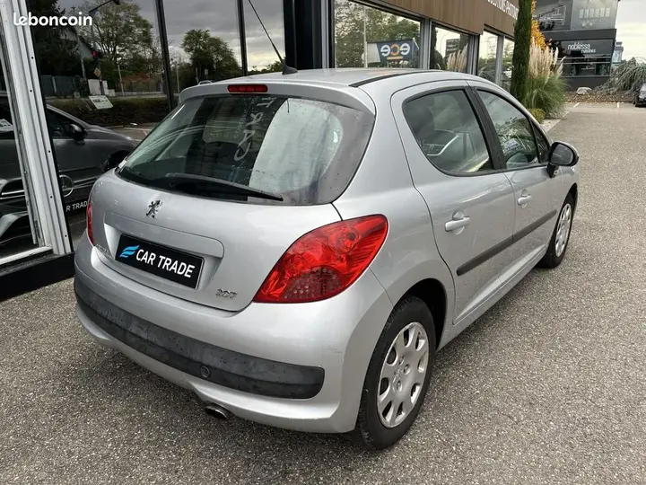 Peugeot 207 2008 photo 3