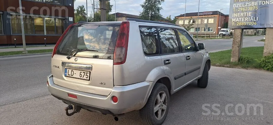 Nissan X-Trail 2004 photo 5