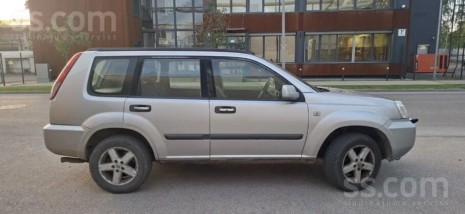 Nissan X-Trail 2004 photo 4