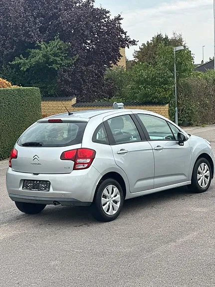 Citroen C3 2011 photo 3