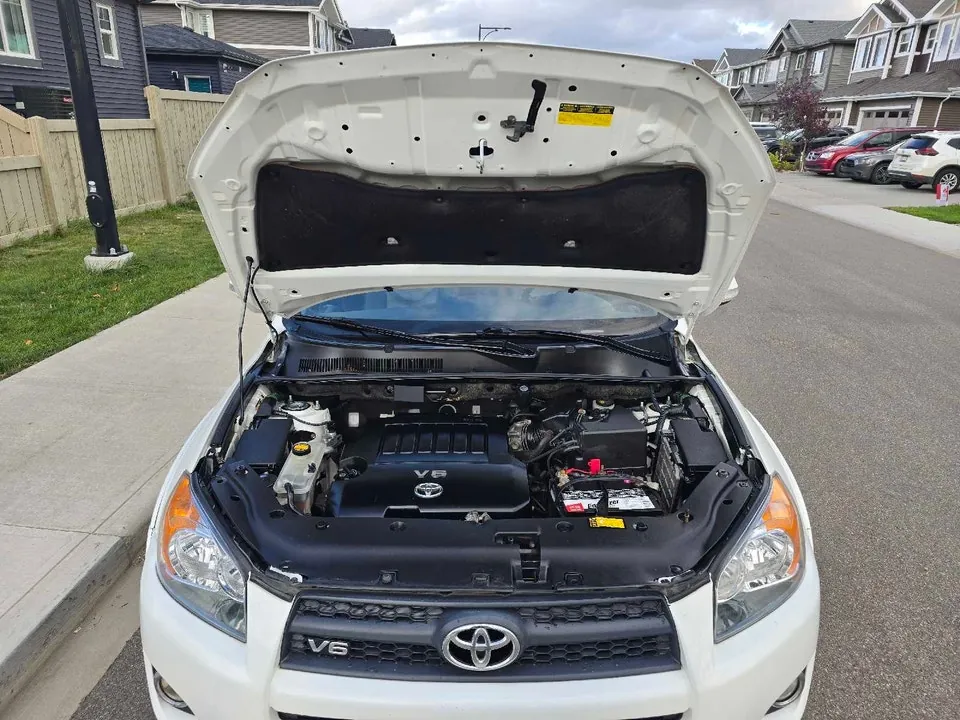 Toyota Rav4 2010 photo 2