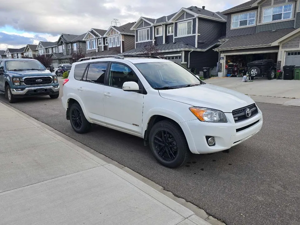 Toyota Rav4 2010 photo 5