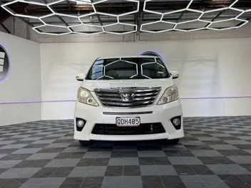 Toyota Alphard 2010 photo 3