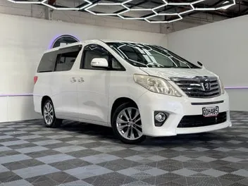 Toyota Alphard 2010 photo 2