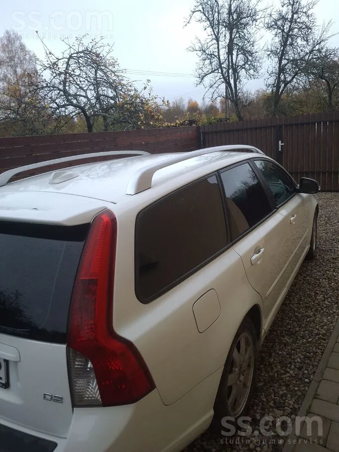 Volvo V50 2012 photo 4
