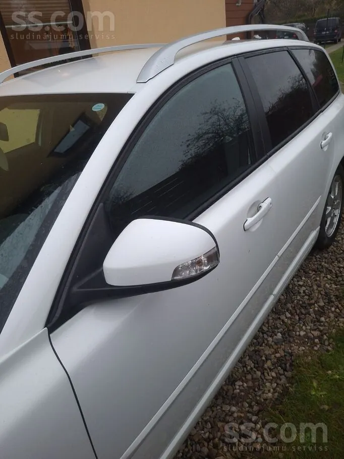 Volvo V50 2012 photo 3