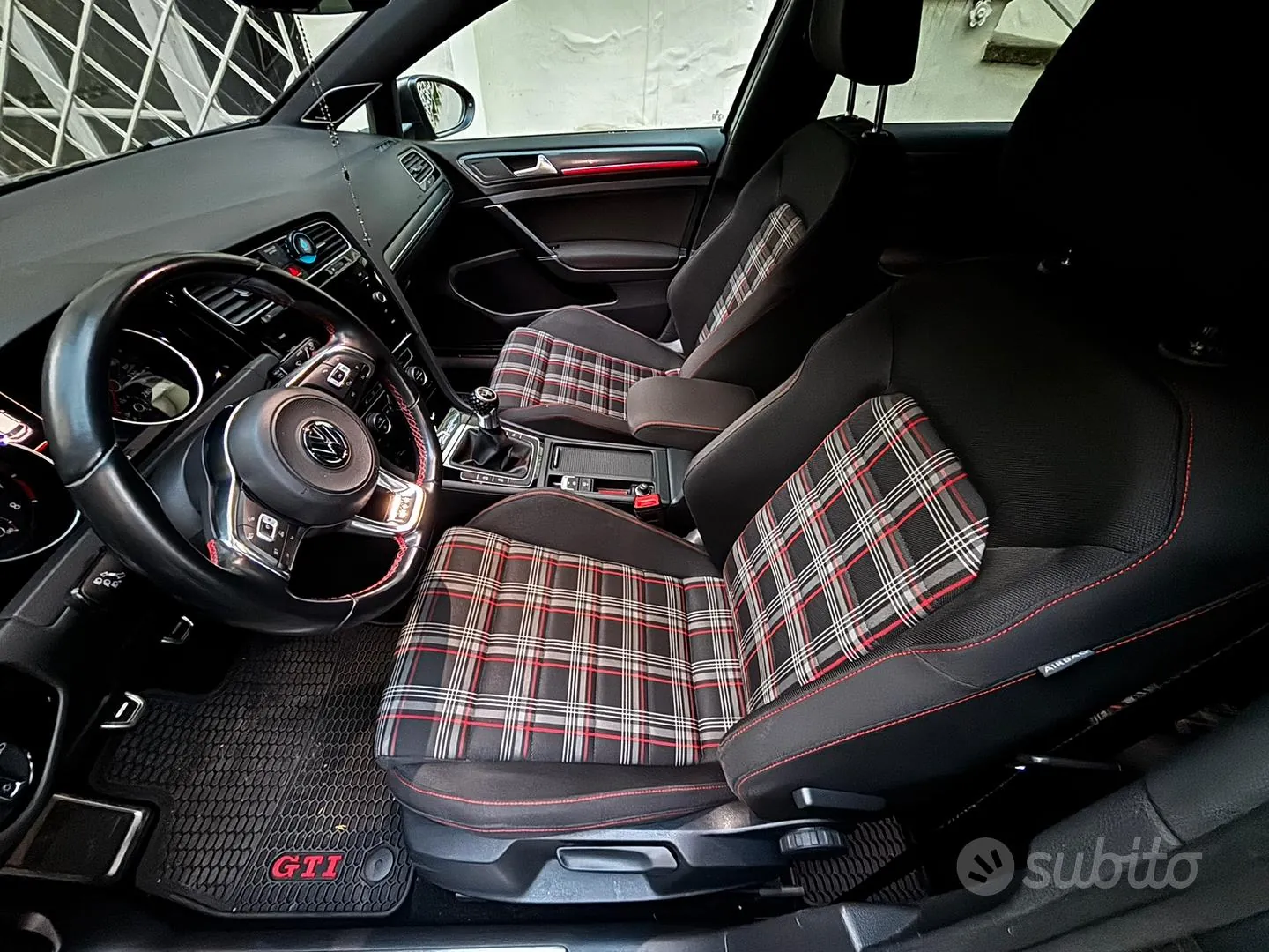 Volkswagen Golf 2018 photo 2