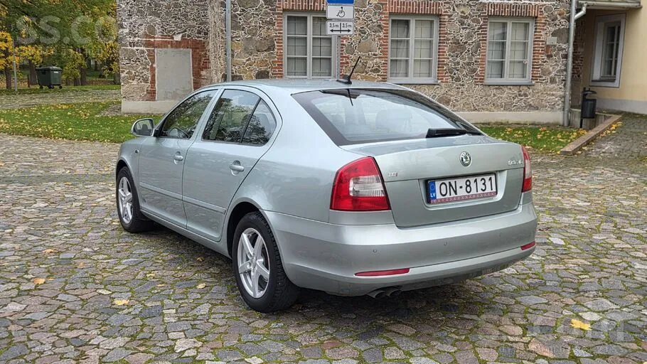 Skoda Octavia 2011 photo 5