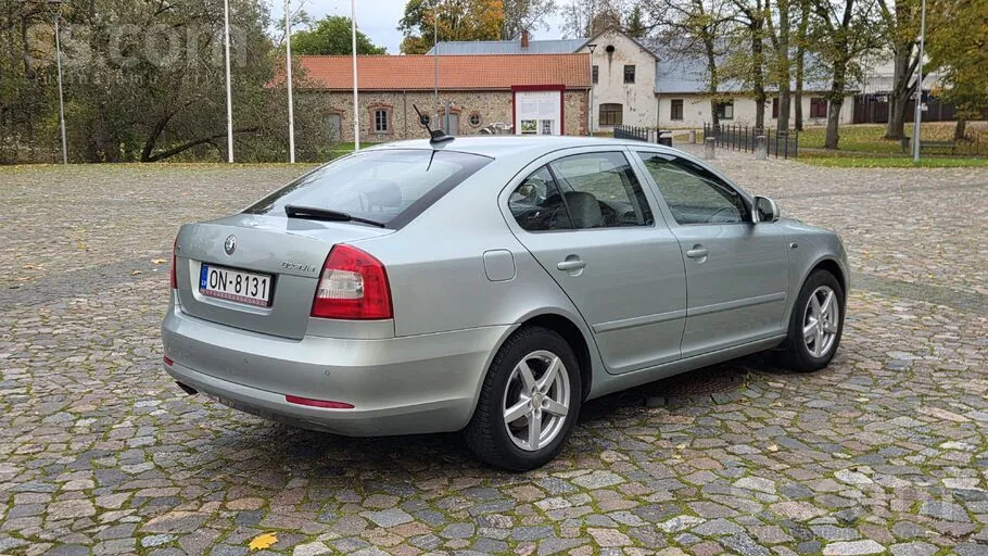 Skoda Octavia 2011 photo 4