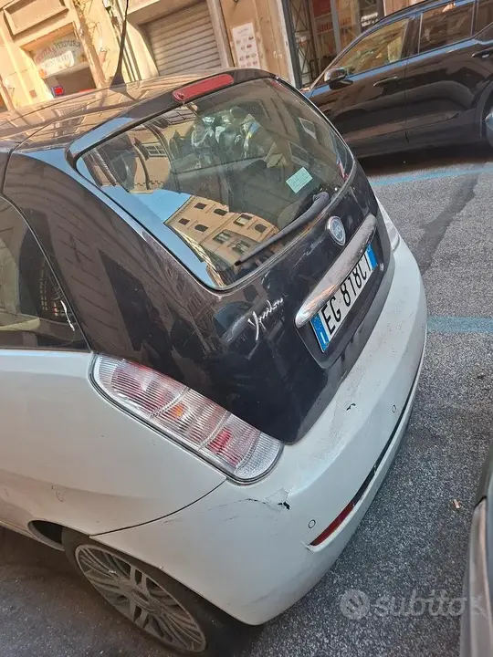 Lancia Y 2011 photo 3