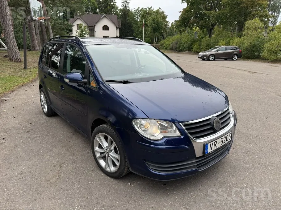 Volkswagen Touran 2008 photo 4