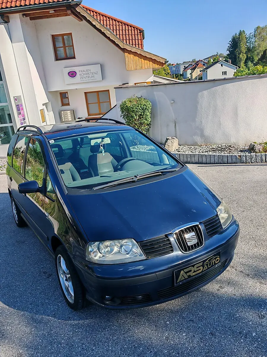 Seat Alhambra 2007 photo 3